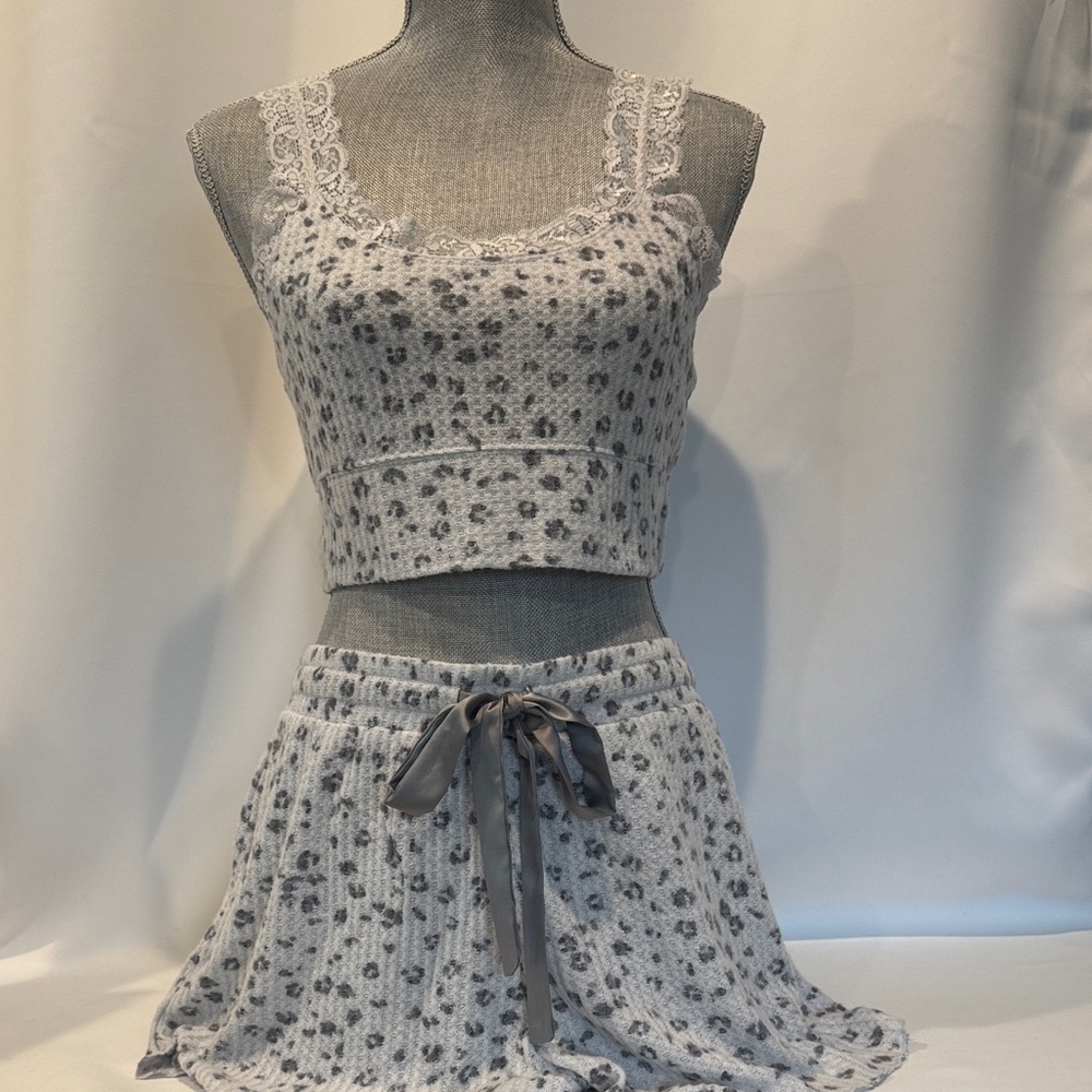 Trixxi Gray Leopard Print Knit Cropped Cami & Shorts 2pc PJ Set Size-Large NWT